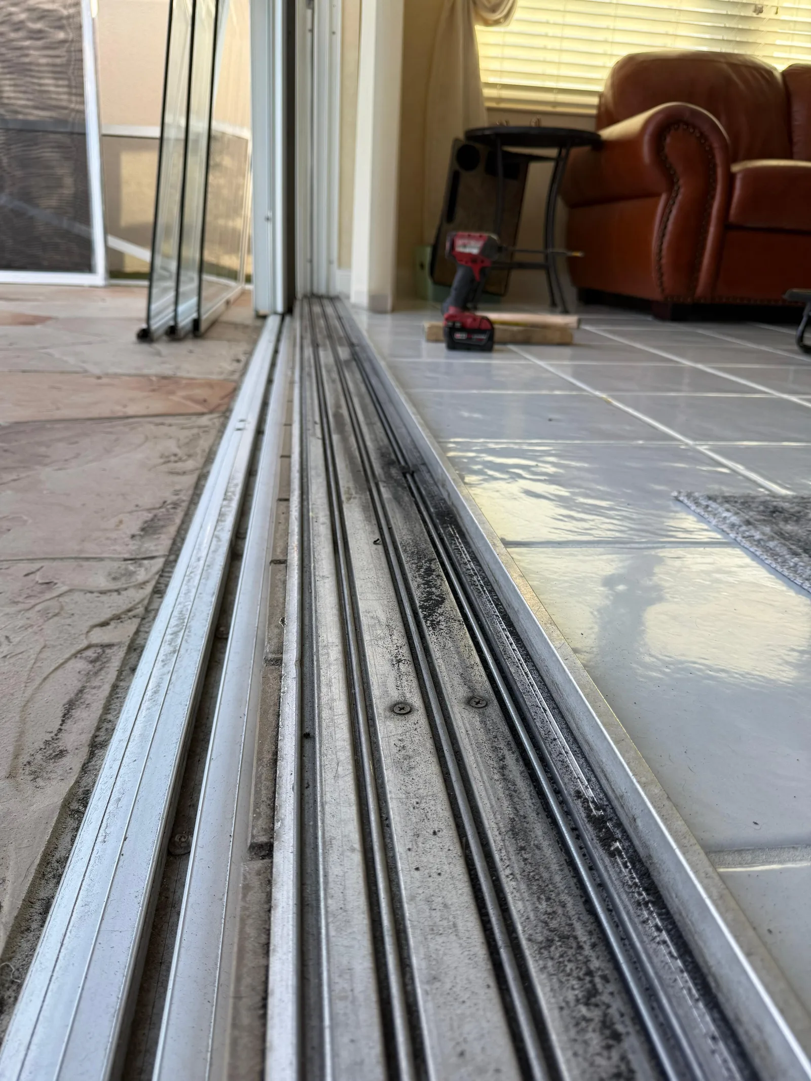 Sliding door track after professional cleaning
